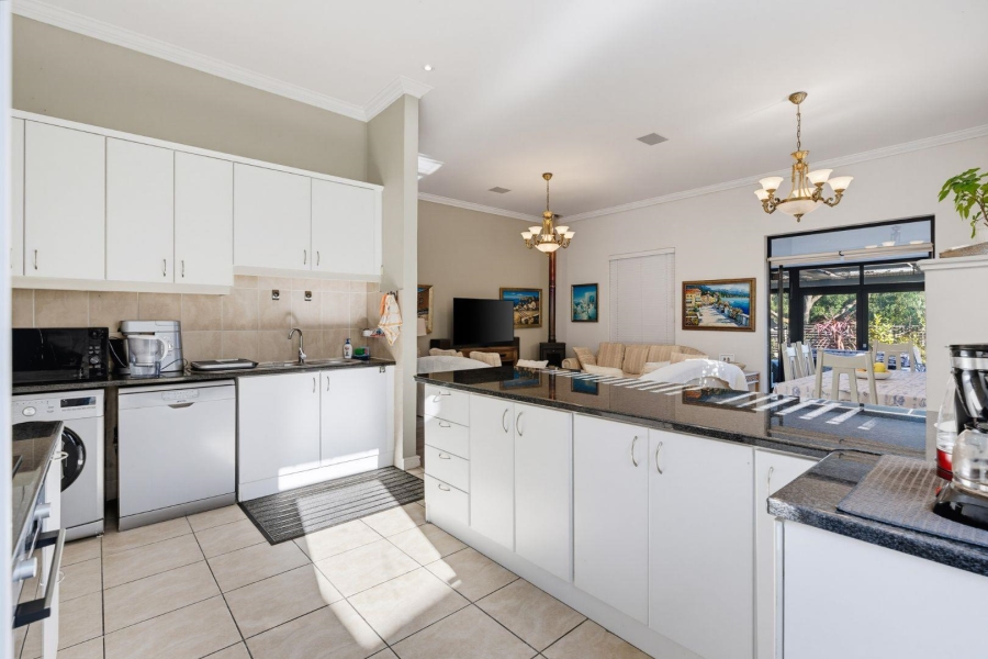 To Let 3 Bedroom Property for Rent in Royal Ascot Western Cape